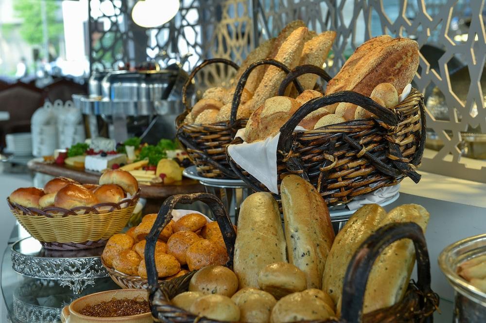 Carlton Al Moaibed Hotel Dammam Exterior foto Bread